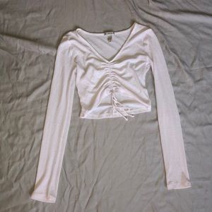 A suuuuper comfy long sleeve crop top!